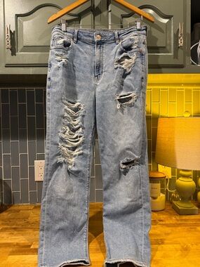American Eagle Mom Jean with stretch regular size 10 ..Light Blue Distressed